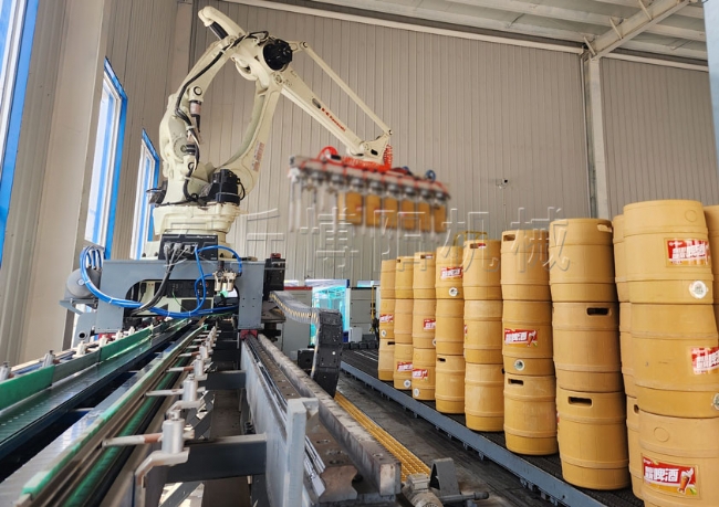 泰安全自動裝車機現場、啤酒桶推進式裝車機案例