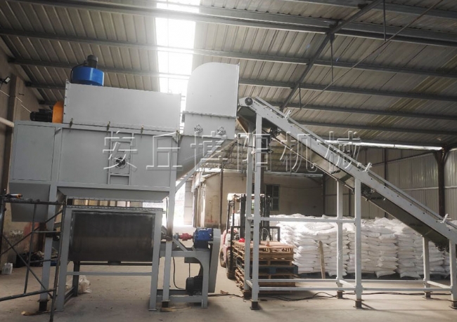 片堿自動拆包機的設(shè)備特點有哪些？