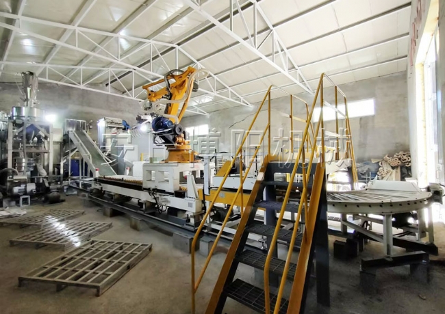 封塵劑全自動拆包機(jī)現(xiàn)場、安丘博陽拆垛拆包機(jī)廠家