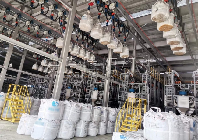 硫酸鎳全自動噸袋破袋機、山東智能噸袋拆袋系統(tǒng)